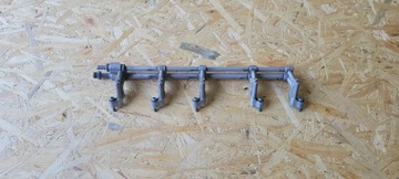 VW T5 listwa wtryskowa przewody paliwa paliwowe 2.5 TDI 070133317C