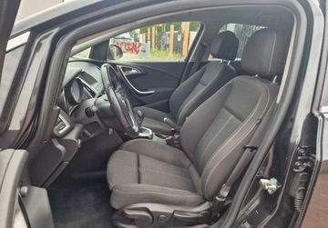 Opel Astra J Sports Tourer 1.4 Turbo ECOTEC 140KM 2012 Opel Astra 1.4Benzynasuper stan zarejestrowana w Polsce 1.4 Benzyna 140KM, zdjęcie 13