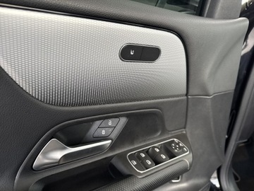 Mercedes GLB SUV 2.0 200d 150KM 2022 Mercedes-Benz GLB 200 Android Auto/ Pakiet wizualn, zdjęcie 17