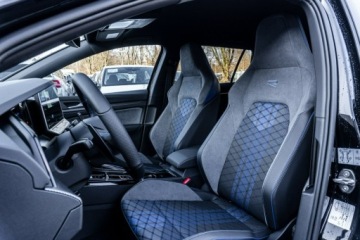 Volkswagen Golf VIII R Facelifting 2.0 TSI 333KM 2025 Volkswagen Golf Variant R 2.0 TSI 4Motion 333 KM, zdjęcie 12