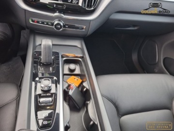 Volvo XC60 II 2020 Volvo XC 60 2,0 D 197KM 1-rej 2021 SKORA klima alu navi grz.fot. oplacony, zdjęcie 16