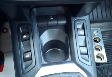 Citroen C-Elysee II Sedan Facelifting 1.2 PureTech 82KM 2018 Citroen C-Elysee C-Elysee 1.2 PureTech MoreLife 1.2 Benzyna 82KM, zdjęcie 22