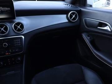 Mercedes CLA C117 Shooting Brake 1.6 200 156KM 2015 Mercedes CLA 200, Salon Polska, Serwis ASO, zdjęcie 7