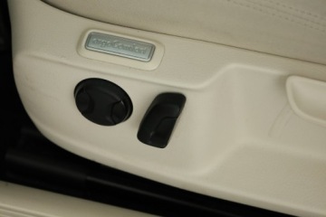 Volkswagen Passat B8 Variant 2.0 TDI BlueMotion SCR 150KM 2016 VW Passat 2.0 TDI, Automat, Navi, Klima, zdjęcie 8