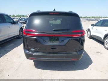 Chrysler Pacifica II 2024 Chrysler Pacifica Touring L, 2024r., 4x4, 3.6L 3.6 Benzyna 287KM, zdjęcie 5