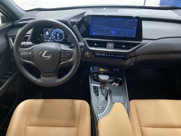 Lexus UX Crossover Facelifting 2.0 250h 184KM 2023 Lexus UX 250h GPF F Sport Design 2WD Lexus UX 250h, zdjęcie 2