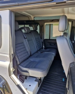 Land Rover Defender III 90 Station Wagon 2.2 TD4 122KM 2012 Land Rover Defender 4X4, HAK, klima, 7 osobowy 2.2 Diesel 122KM, zdjęcie 13