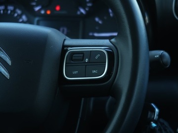 Citroen C3 Aircross  I Crossover Facelifting 1.2 PureTech 110KM 2022 Citroen C3 Aircross 1.2 PureTech, Salon Polska, zdjęcie 16