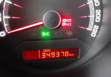 Kia Venga Mikrovan 1.4 DOHC CVVT 90KM 2011 Kia Venga 2011r, 1.4 Benzyna. Lekko uszkodzony lewy tyl. Jezdzi 1.4 90KM, zdjęcie 11