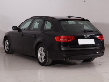 Audi A4 B8 Avant Facelifting 2.0 TDI 112g 136KM 2012 Audi A4 2.0 TDI, Skóra, Klima, Klimatronic, zdjęcie 3