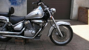 ПЕРЕДНЯЯ КРЫШКА SUZUKI INTRUDER VL 125