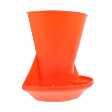 Plastikowy podajnik do karmienia zwierząt
