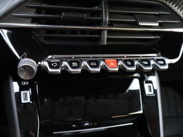 Peugeot 208 II Hatchback 1.2 PureTech 130KM 2020 Peugeot 208 1.2 PureTech, Salon Polska, zdjęcie 15