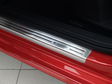 VOLKSWAGEN VW GOLF VII VRSTVA  PRAHU LIŠTA NA PRAHY OCELOVÉ