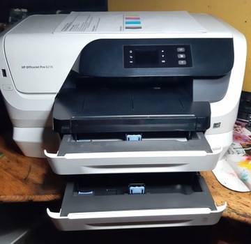 Drukarka HP 8218 2 podajniki głowica zmodyfikowana można napełniać tusze.