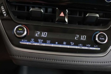 Toyota Corolla XII Sedan 1.8 Hybrid 122KM 2022 Toyota Corolla 1.8 Hybrid Comfort 1.8 Hybryda 122KM, zdjęcie 18