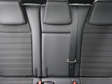 Peugeot 2008 I SUV Facelifting 1.2 PureTech 110KM 2018 Peugeot 2008 1.2 PureTech, Salon Polska, zdjęcie 9