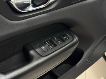 Volvo XC60 II 2020 Volvo XC 60 Momentum PRO / LED / CarPlay/AndroidAu, zdjęcie 19