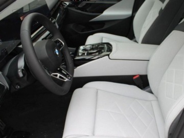 BMW Seria 5 G90-91 2026 BMW Seria 5 540d xDrive Sport Sedan 3.0 (303KM) 2026, zdjęcie 8