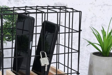 ПОДСТАВКА ДЛЯ ТЕЛЕФОНА МЕТАЛЛИЧЕСКАЯ ЧЕРНАЯ КЛЕТКА ОГРАНИЧЕНИЕ ИСПОЛЬЗОВАНИЯ