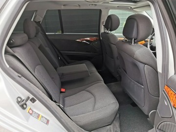 Mercedes Klasa E W211 Kombi S211 3.0 V6 (280 CDI) 190KM 2005 Mercedes E 280 3.0 V6 280 CDI 190KM Navigacja, zdjęcie 17