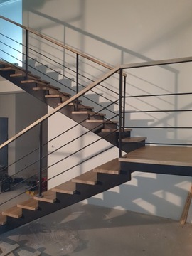 Schody drewniane konstrukcja stalowa loft metalowa
