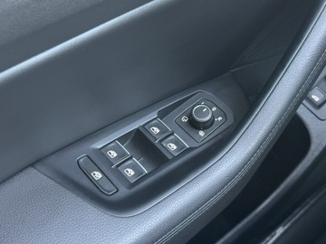 Volkswagen Passat B8 Variant 2.0 TDI SCR 240KM 2015 Volkswagen Passat 2.0 TDI 240KM 2015 DSG 4x4, zdjęcie 24