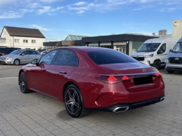 Mercedes Klasa E W214 Sedan 2.0 220d 197KM 2025 E Klasa 220 d 4-Matic AMG 2.0 197KM 2025, zdjęcie 3
