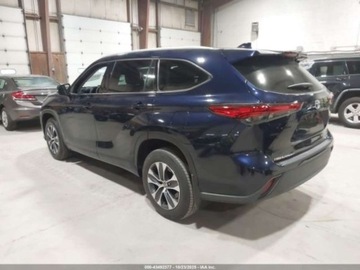 Toyota Highlander III 2022 Toyota Highlander XLE 2022 3.5l 3.5 Benzyna 295KM, zdjęcie 3