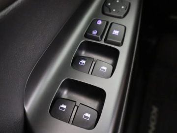 Hyundai Kona I Crossover 1.0 T-GDI 120KM 2017 Hyundai Kona 1.0 T-GDI, Salon Polska, Skóra, Navi, zdjęcie 4