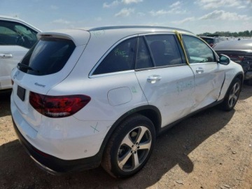 Mercedes GLC C254/X254 2022 Mercedes-Benz GLC 300 4matic 2022 2.0 Benzyna 255KM, zdjęcie 3