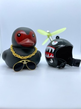 РЕЗИНОВАЯ УТОЧКА ДЛЯ АВТОМОБИЛЯ В ШЛЕМЕ УТОЧКА НА ПРОПЕЛЛЕ ПАНЕЛИ