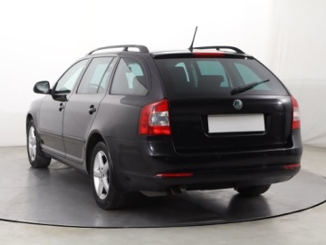 Skoda Octavia II Kombi 1.4 TSI 122KM 2011 Skoda Octavia 1.4 TSI, Xenon, Klima, Klimatronic, zdjęcie 3