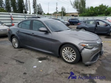 Alfa Romeo Giulia II Sedan Facelifting 2.0 Turbo 280KM 2023 Alfa Romeo Giulia 2023 ALFA ROMEO GIULIA SPRINT 2.0 Benzyna 280KM