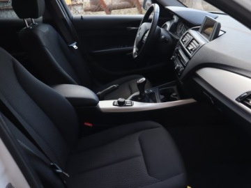 BMW Seria 1 F20-F21 Hatchback 5d Facelifting 2015 118i 136KM 2016 BMW 1 118i, Salon Polska, 1. Właściciel, Klima, zdjęcie 8