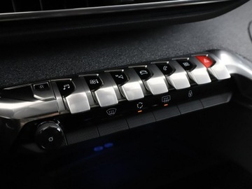 Peugeot 3008 II Crossover 1.5 BlueHDI 130KM 2019 Peugeot 3008 1.5 Blue-HDi Automat Allure Nawigacja, zdjęcie 23