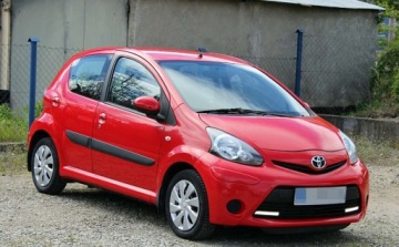 Toyota Aygo I Hatchback 5d Facelifting 1.0 VVT-i 68KM 2013 Toyota Aygo LED 5 Drzwi Zadbany KLIMA Benzyna 68KM, zdjęcie 1
