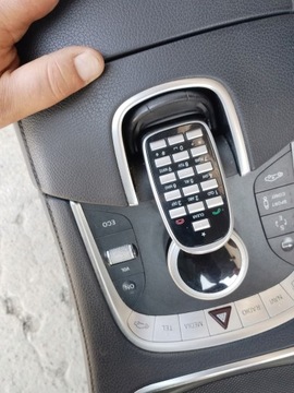 КОМПЛЕКТ ДЛЯ ХРАНЕНИЯ ЦЕНТРАЛЬНОЙ РУЧКИ MERCEDES W222