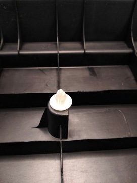 PODLAHA VLOŽKA KUFRU TOYOTA AVENSIS II 2003-2009 T25 OE 58410-05010