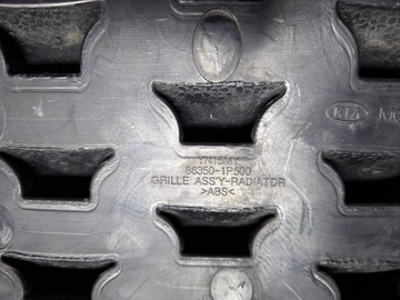 KIA VENGA FACELIFT MŘÍŽKA MASKA RÁMEČEK CHRÓM 86350-1P500 KA19/223JR