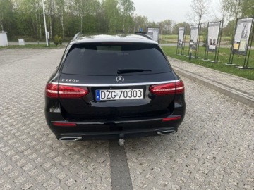 Mercedes Klasa E W213 Kombi Facelifting 2.0 E220d 194KM 2020 Mercedes-Benz Klasa E 2.0 Diesel T 9G-TRONIC 194KM 2020r pełne wyposażenie, zdjęcie 7