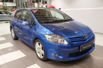Toyota Auris I Hatchback 5d Facelifting 1.6 Valvematic 132KM 2011 Toyota Auris 1.6 Dynamic 1.6 Benzyna 132KM, zdjęcie 2