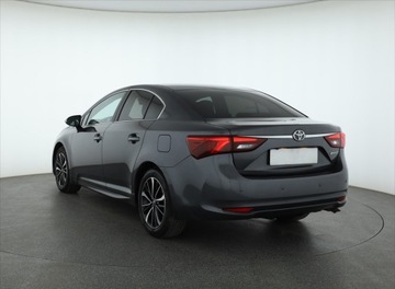 Toyota Avensis III Sedan Facelifting 2015 2.0 D-4D 143KM 2018 Toyota Avensis 2.0 D-4D, Salon Polska, Serwis ASO, zdjęcie 3