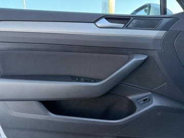 Volkswagen Passat B8 Limousine Facelifting 1.5 TSI EVO 150KM 2021 Volkswagen Passat 1.5TSI 150KM LED CzujnikiParkowania SalonPL NiskiPrzebie, zdjęcie 11