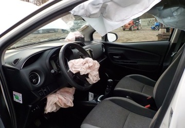 Toyota Yaris III Hatchback 5d Facelifting 2017 1.5 Dual VVT-iE 111KM 2019 Toyota Yaris Y20 Okazja 1.5 Benzyna 111KM, zdjęcie 19