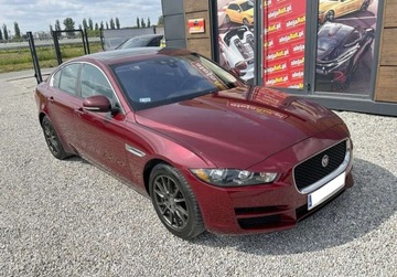 Jaguar XE Sedan 2.0 i4 240KM 2017 Jaguar XE XE 2.0 T BENZ 241 KM 2017r 146.000 km Warszawa VAT23 2.0, zdjęcie 2
