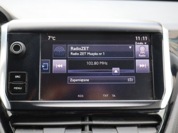 Peugeot 2008 I SUV Facelifting 1.2 PureTech 110KM 2017 Peugeot 2008 1.2 PureTech, Salon Polska, Navi, zdjęcie 14