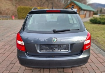 Skoda Fabia II Kombi 1.2 70KM 2009 Skoda Fabia 1.2 Benzyna 70KM, zdjęcie 3