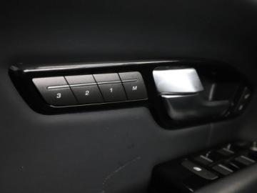 Land Rover Range Rover Evoque I SUV 5d Facelifting 2.0D TD4 180KM 2017 Land Rover Range Rover Evoque 2.0D Automat AWD, zdjęcie 35