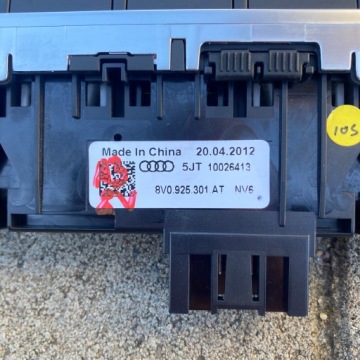 AUDI A3 8V 2012- ПАНЕЛЬ ПЕРЕКЛЮЧАТЕЛЕЙ 8V0925301AT
